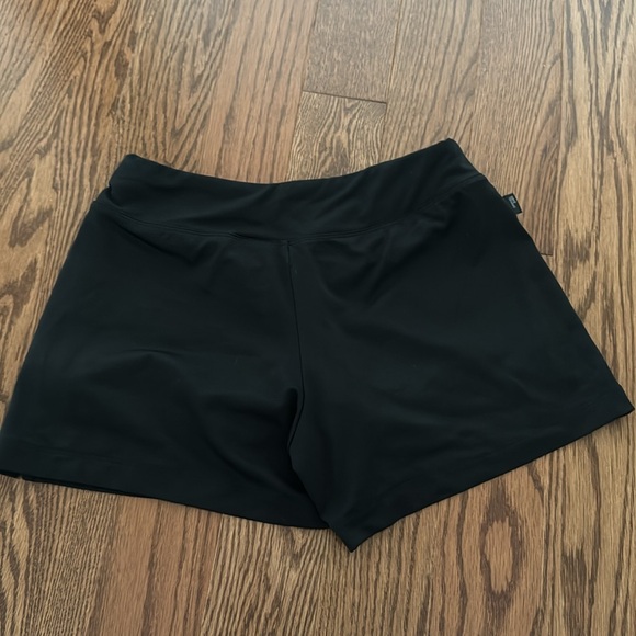 Nike shorts XS - Picture 2 of 2